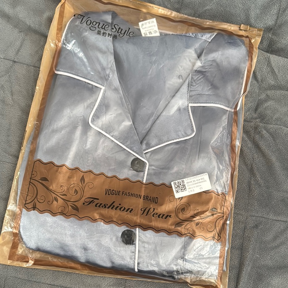VogueStyle Gray Satin Pajama Set